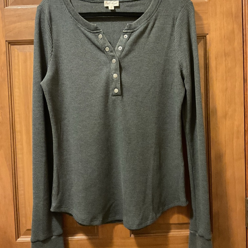 Women's Gray Long Sleeve Henley Top